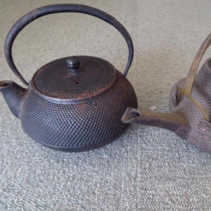 鉄瓶（銅蓋）