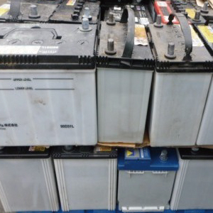 自動車バッテリー